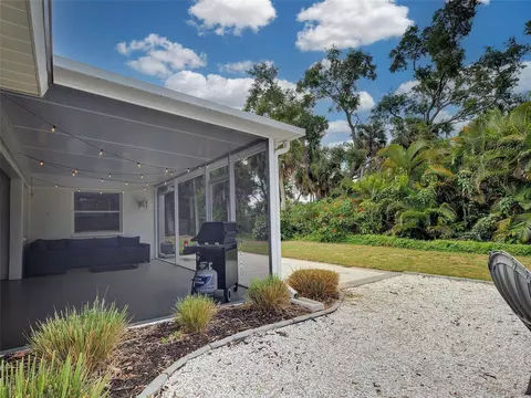 Exterior - 1303 E Gate Dr, Venice, FL 34285 photo 15 of 21