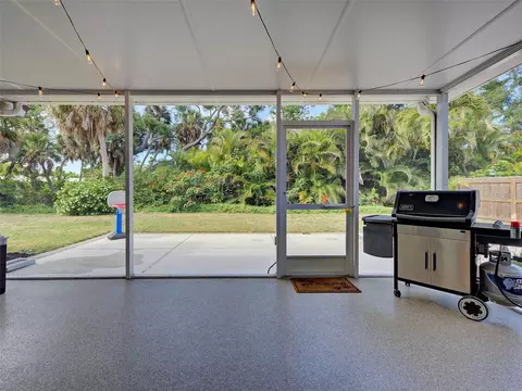 Exterior - 1303 E Gate Dr, Venice, FL 34285 photo 8 of 21