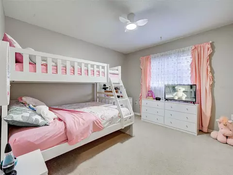 Bedroom - 1303 E Gate Dr, Venice, FL 34285 photo 4 of 7