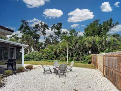 Exterior - 1303 E Gate Dr, Venice, FL 34285 photo 16 of 21