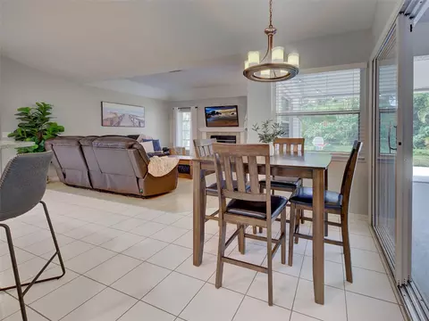 Dining - 1303 E Gate Dr, Venice, FL 34285 photo 5 of 6