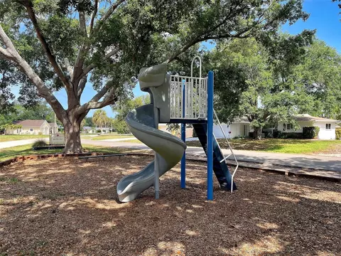 Exterior - 1303 E Gate Dr, Venice, FL 34285 photo 19 of 21
