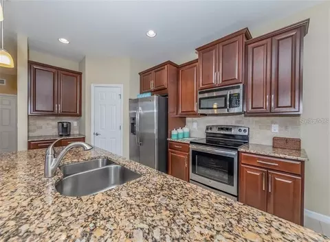 Kitchen - 184 Explorer Dr, Osprey, FL 34229 photo 3 of 5