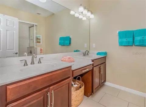 Bath - 184 Explorer Dr, Osprey, FL 34229 photo 1 of 2