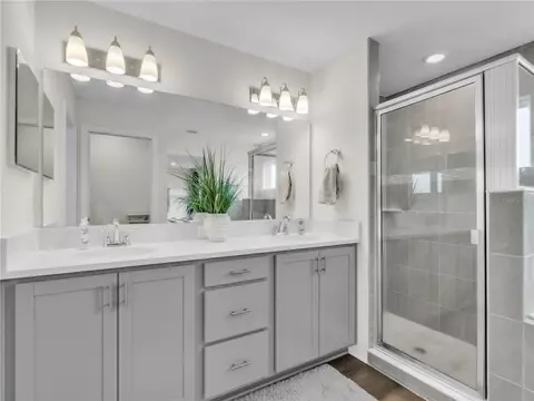 Bath - 16519 66th Ln E, Parrish, FL 34219 photo 2 of 3