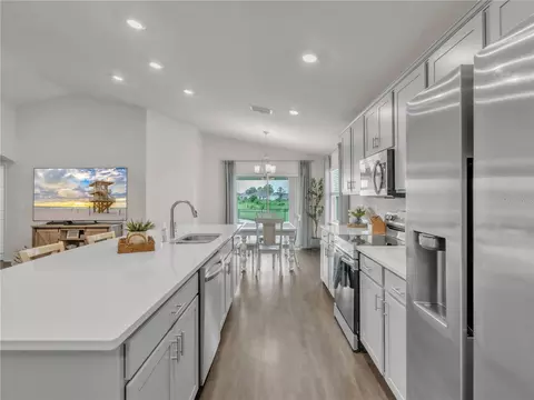 Kitchen - 16519 66th Ln E, Parrish, FL 34219 photo 4 of 5