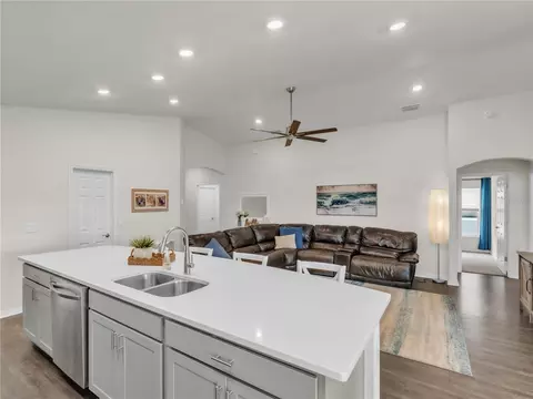 Kitchen - 16519 66th Ln E, Parrish, FL 34219 photo 5 of 5