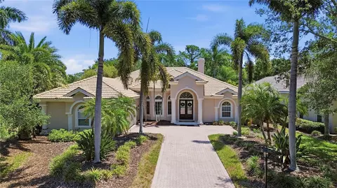 8309 Grosvenor Ct, Bradenton, FL 34201