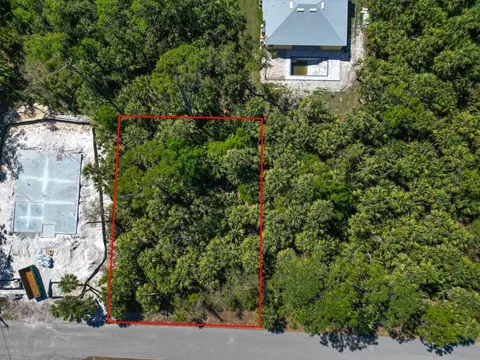 Leesburg Avenue, North Port, FL 34288