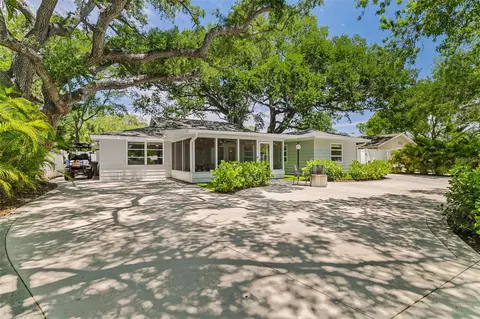 2215 Hibiscus St, Sarasota, FL 34239