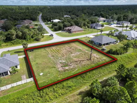 Thurston Avenue, North Port, FL 34288