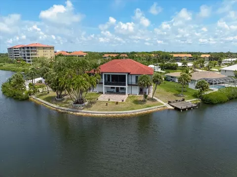 135 Tina Island Dr, Osprey, FL 34229