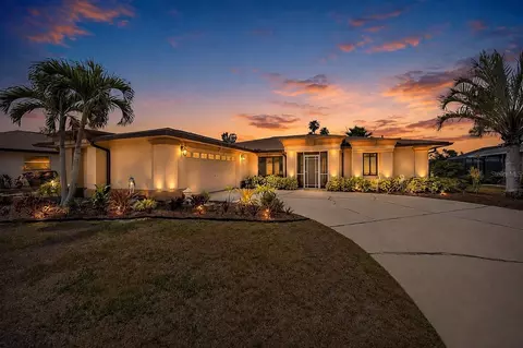 816 S Gondola Dr, Venice, FL 34293