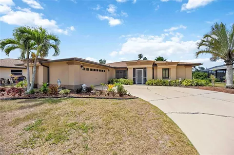 816 S Gondola Dr, Venice, FL 34293
