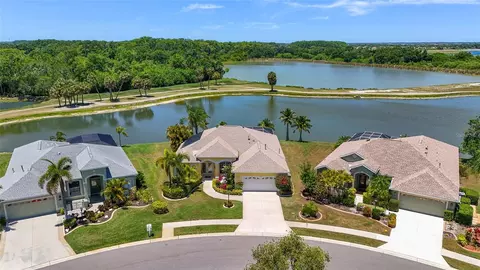 10591 Old Grove Cir, Bradenton, FL 34212