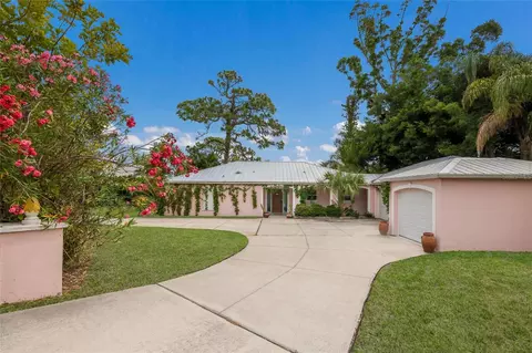 719 58th St NW, Bradenton, FL 34209