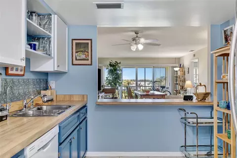 Kitchen - 4835 Independence Dr, Bradenton, FL 34210 photo 1 of 4
