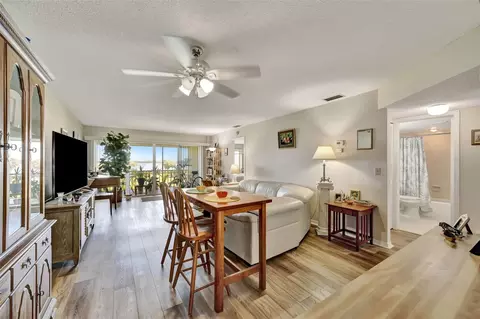 Living - 4835 Independence Dr, Bradenton, FL 34210 photo 4 of 5