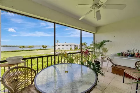 Exterior - 4835 Independence Dr, Bradenton, FL 34210 photo 2 of 6