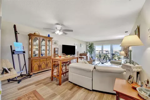 Living - 4835 Independence Dr, Bradenton, FL 34210 photo 3 of 5