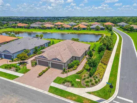 10429 Morning Mist Ln, Sarasota, FL 34241