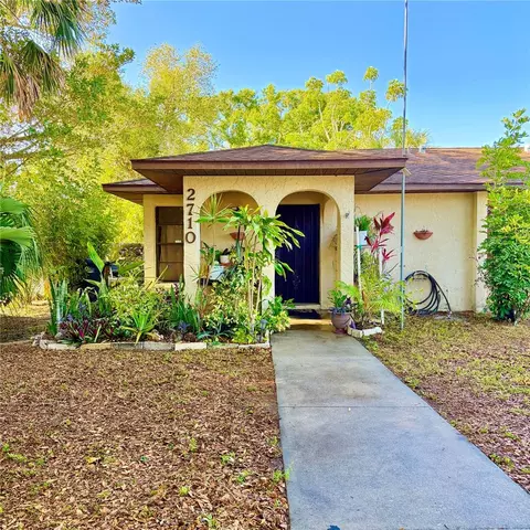 2710 46th Avenue Dr W, Bradenton, FL 34207