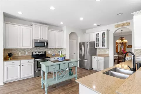 Kitchen - 2351 123rd Pl E, Parrish, FL 34219 photo 1 of 6