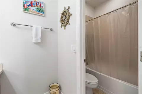 Bath - 2351 123rd Pl E, Parrish, FL 34219 photo 5 of 6