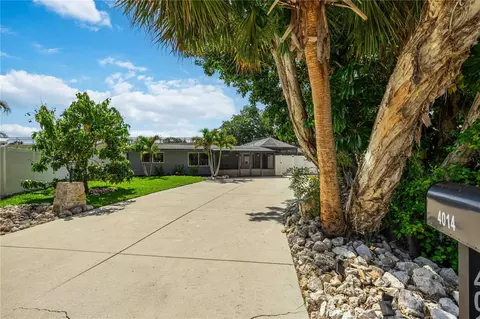 4014 Radnor Pl, Sarasota, FL 34233