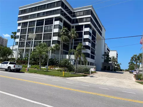 1100 Benjamin Franklin Dr #802, Sarasota, FL 34236