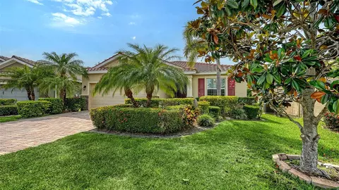 2858 Oriole Dr, Sarasota, FL 34243