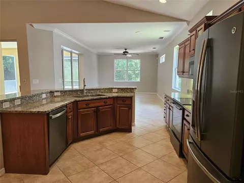 Kitchen - 12112 Maple Ridge Dr, Parrish, FL 34219 photo 4 of 5