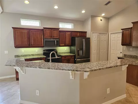 Kitchen - 12112 Maple Ridge Dr, Parrish, FL 34219 photo 2 of 5