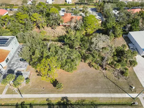 841 E Venice Ave, Venice, FL 34285 photo 3