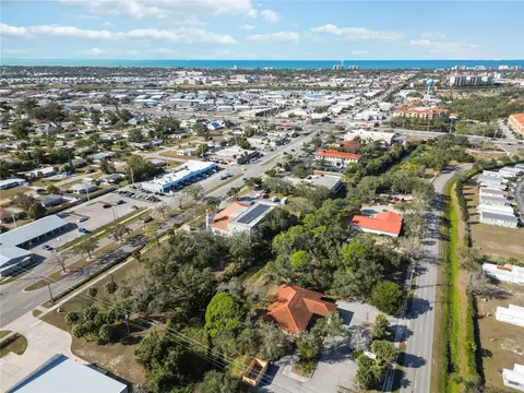 841 E Venice Ave, Venice, FL 34285 photo 9