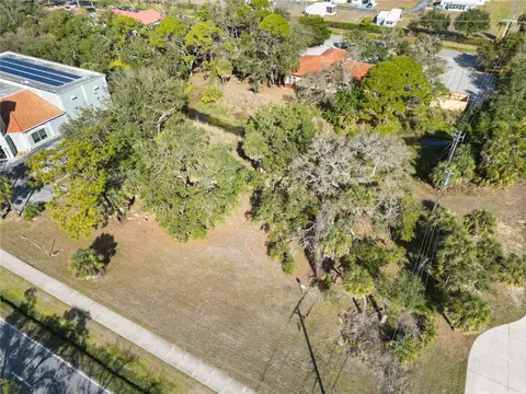 841 E Venice Ave, Venice, FL 34285 photo 4