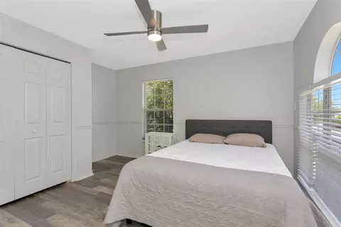 Bedroom - 3010 42nd Ave E, Bradenton, FL 34208 photo 8 of 10