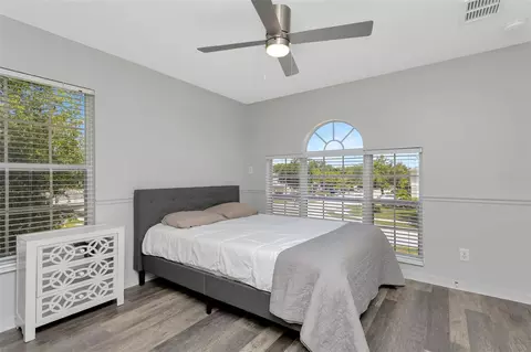 Bedroom - 3010 42nd Ave E, Bradenton, FL 34208 photo 9 of 10
