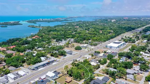 168 N Tamiami Trl, Osprey, FL 34229