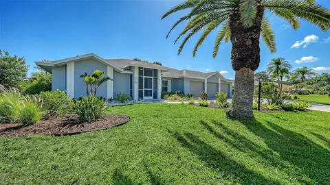 6988 Country Lakes Cir, Sarasota, FL 34243