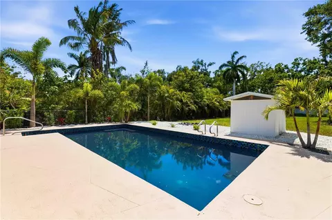 1016 71st St NW, Bradenton, FL 34209