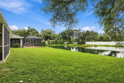 Exterior - 2404 50th Dr E, Bradenton, FL 34203 photo 6 of 9