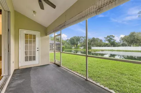 Exterior - 2404 50th Dr E, Bradenton, FL 34203 photo 5 of 9