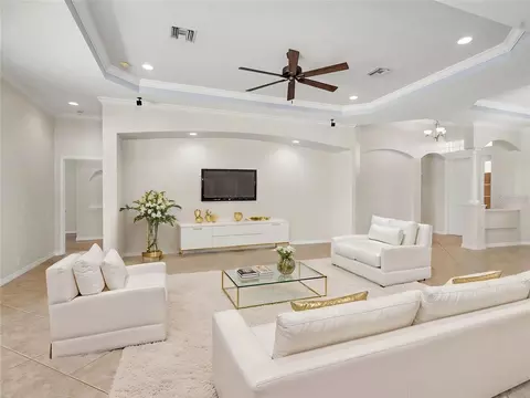 Living - 12231 Lavender Loop, Bradenton, FL 34212 photo 2 of 2
