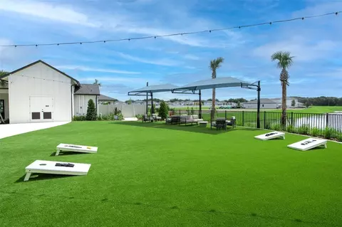 Exterior - 13824 Sunlight Meadow Dr, Riverview, FL 33578 photo 7 of 8