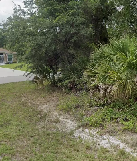 2894 Carmelia St, North Port, FL 34288