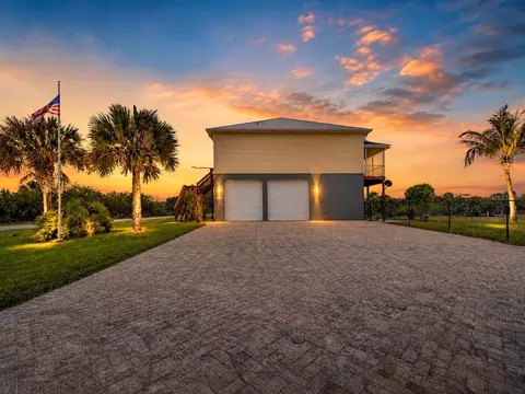 7235 Stacy Ln, Port Charlotte, FL 33981