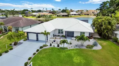 8712 53rd Ave W, Bradenton, FL 34210