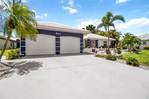 8712 53rd Ave W, Bradenton, FL 34210