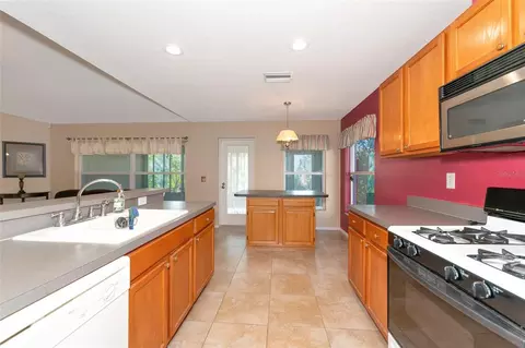 Kitchen - 11847 Dunster Ln, Parrish, FL 34219 photo 1 of 4
